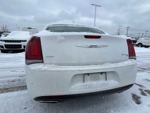 Certified 2017 Chrysler 300 S image 20