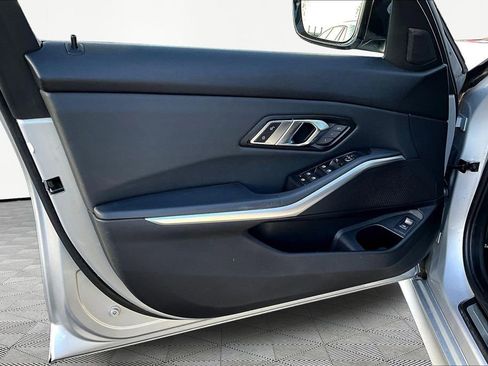 Used 2019 BMW 330i Sedan w/ Convenience Package image 17