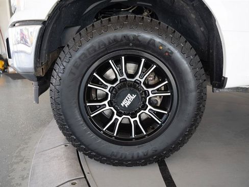 Used 2019 Ford F150 XLT w/ Trailer Tow Package AWD/4WD image 9