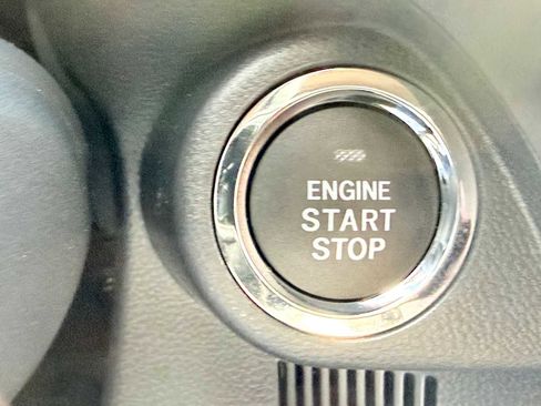 Used 2025 Subaru Crosstrek 2.0i Premium image 29