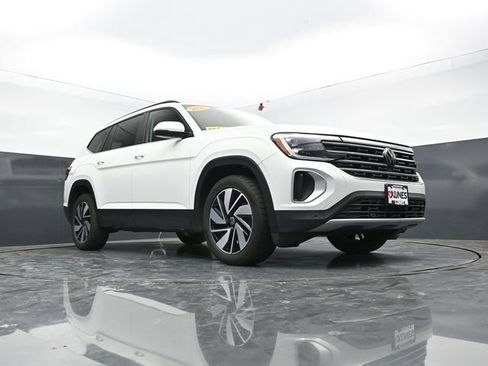 Used 2024 Volkswagen Atlas SE AWD/4WD image 46