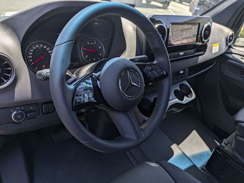 New 2025 Mercedes-Benz Sprinter 2500 image 5