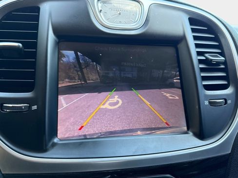 Used 2015 Chrysler 300 Limited w/ Driver Convenience Group RWD image 21