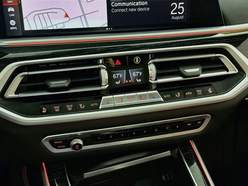 Used 2021 BMW X7 M50i AWD/4WD image 21