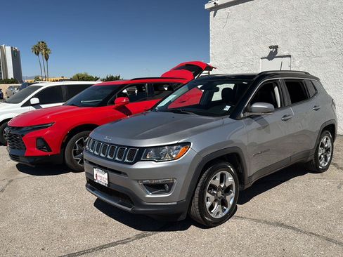 Used 2018 Jeep Compass Limited w/ Safe & Security Group FWD image 34