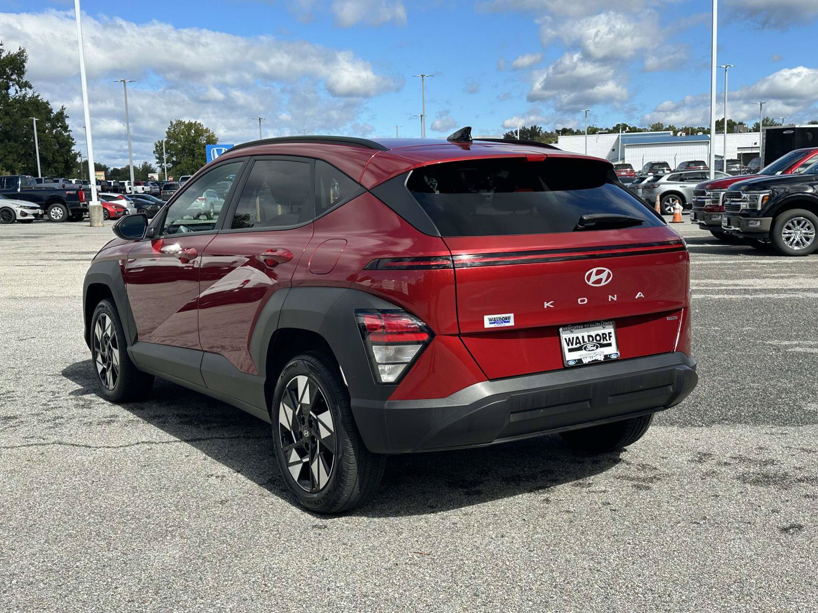 Used 2025 Hyundai Kona SEL AWD/4WD image 4