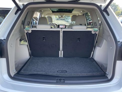 Certified 2026 Volkswagen Atlas SE w/ Panoramic Sunroof Package FWD image 10