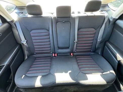 Used 2015 Ford Fusion SE image 17