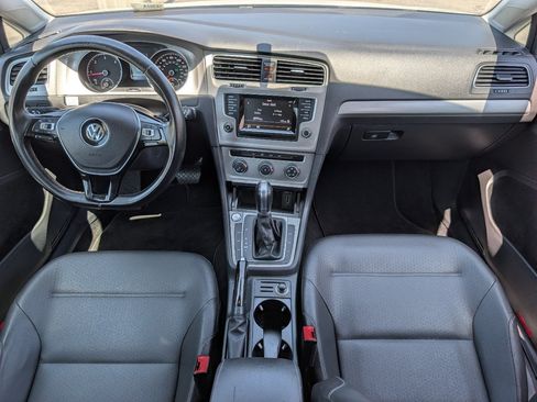 Used 2015 Volkswagen Golf TDI S FWD image 4