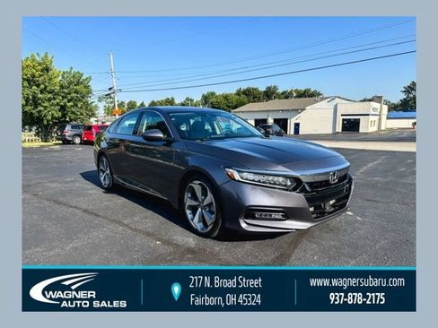 Used 2018 Honda Accord Touring image 1