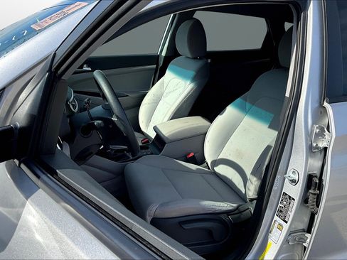 Used 2019 Hyundai Tucson SE w/ Cargo Package AWD/4WD image 16