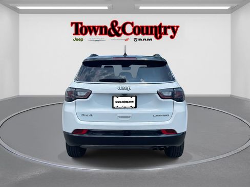 Certified 2022 Jeep Compass Limited w/ Elite Group image 5