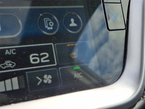 Used 2023 Subaru Outback Premium image 25