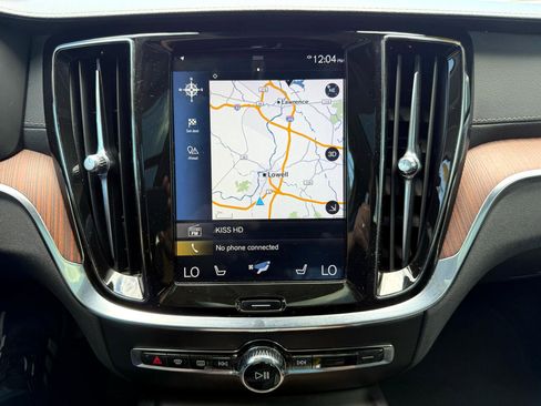 Used 2020 Volvo V60 T5 Cross Country image 39