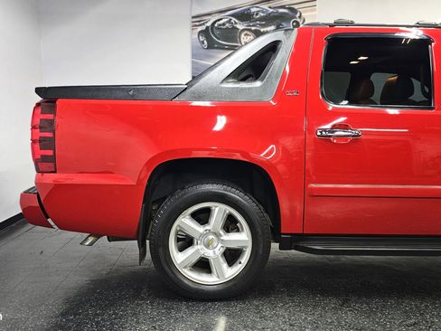 Used 2007 Chevrolet Avalanche LTZ w/ LTZ Preferred Equipment Group AWD/4WD image 10
