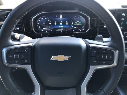 Used 2022 Chevrolet Silverado 1500 LTZ w/ LTZ Premium Package AWD/4WD image 15