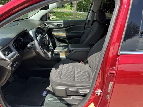 Used 2019 GMC Acadia SLE FWD image 15
