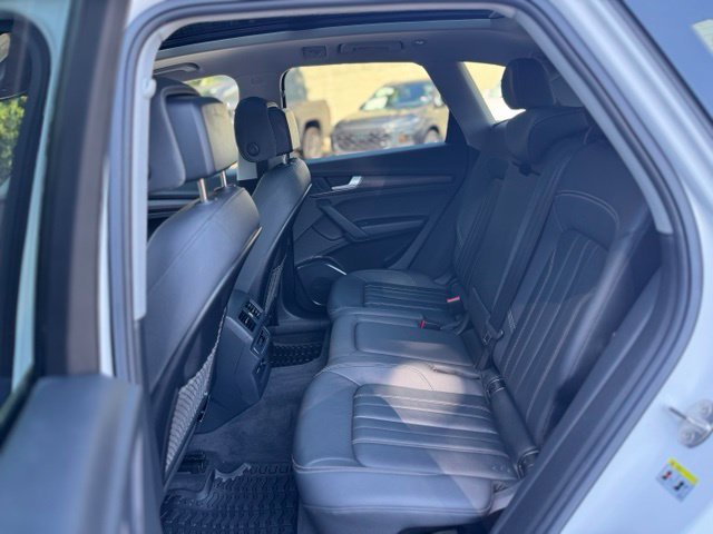 Used 2023 Audi Q5 Premium w/ Convenience Package AWD/4WD image 24