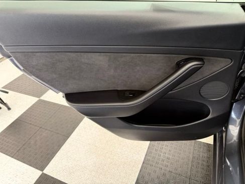 Used 2021 Tesla Model 3 Standard Range Plus RWD image 18