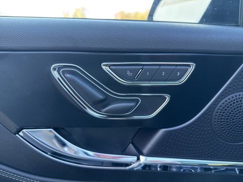 New 2026 Lincoln Corsair Reserve w/ Jet Appearance Package image 8