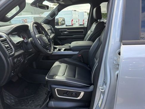 New 2026 RAM 1500 Laramie AWD/4WD image 12