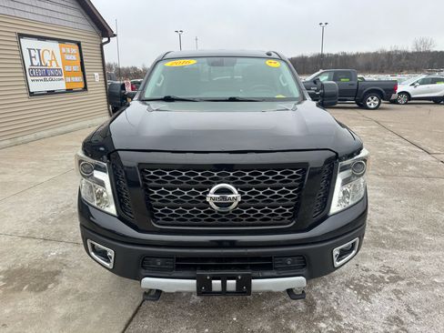 Used 2016 Nissan Titan S image 2