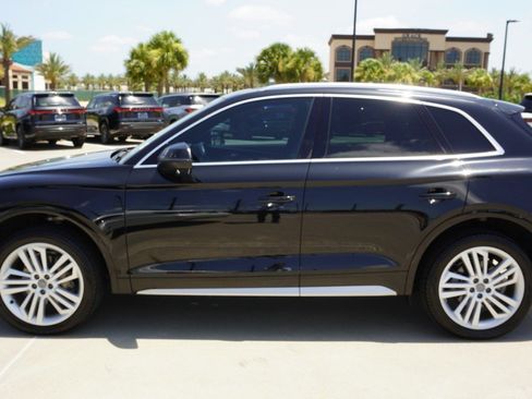 Used 2019 Audi Q5 2.0T Premium Plus w/ Premium Plus Package AWD/4WD image 6