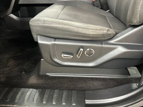 Used 2016 Ford F150 XLT w/ Equipment Group 302A Luxury AWD/4WD image 8