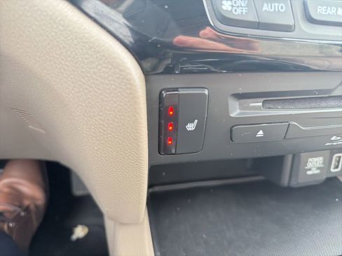 Used 2019 Honda Pilot Touring image 22