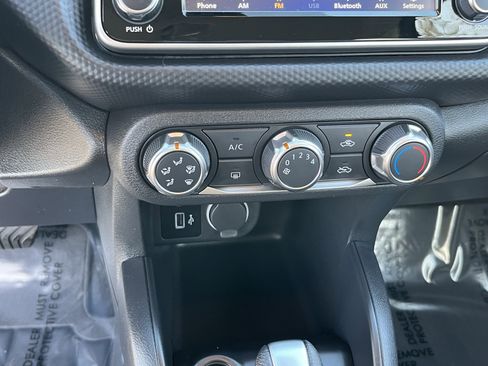 Used 2025 Nissan Kicks Play S image 20