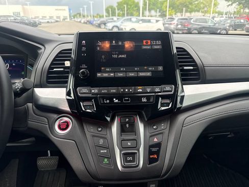 Used 2024 Honda Odyssey Sport image 18