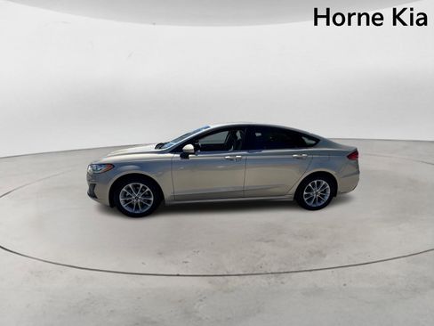 Used 2019 Ford Fusion SE FWD image 6