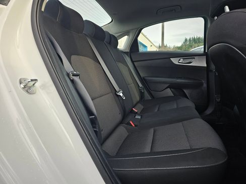 Used 2023 Kia Forte LXS image 12