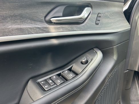 New 2025 Jeep Grand Cherokee L Limited image 12