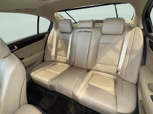 Used 2009 Hyundai Genesis 3.8 w/ Technology Pkg 4 RWD image 39