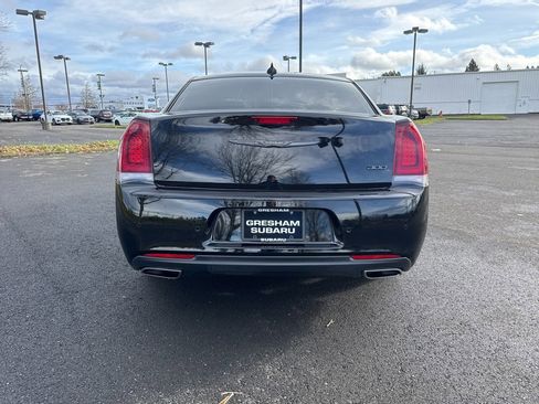 Used 2022 Chrysler 300 Touring L w/ Popular Equipment Group image 6