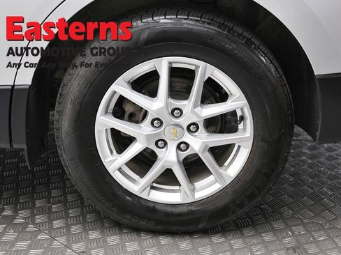 Used 2022 Chevrolet Equinox LS image 8