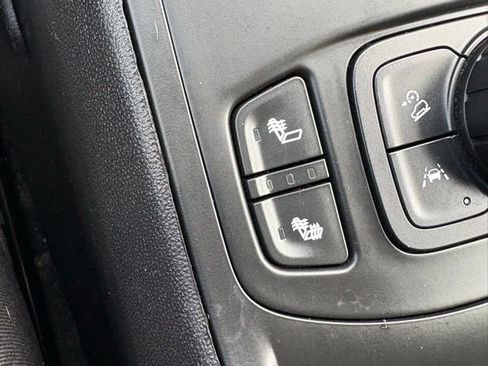 Used 2023 GMC Terrain SLE w/ Driver Convenience Package image 17