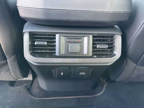 Used 2023 Ford F150 Platinum AWD/4WD image 21