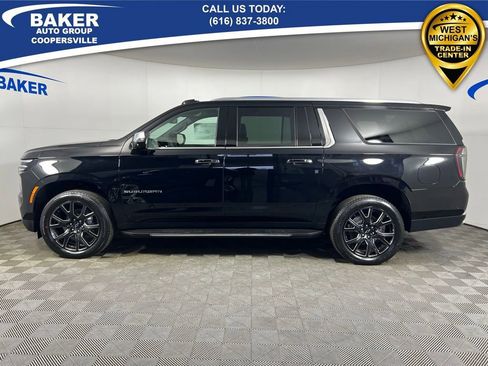 New 2026 Chevrolet Suburban Premier w/ Sun And Tow Package AWD/4WD image 2