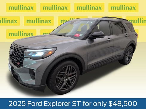 Used 2025 Ford Explorer ST w/ Sun And Sound Package AWD/4WD image 13