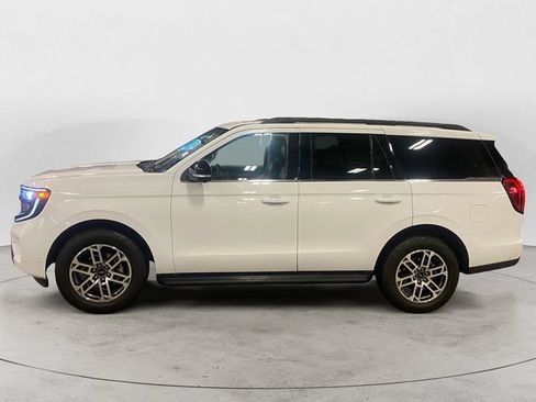 Used 2025 Ford Expedition Active AWD/4WD image 8