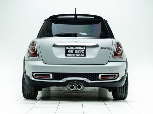 Used 2011 MINI Cooper S image 16