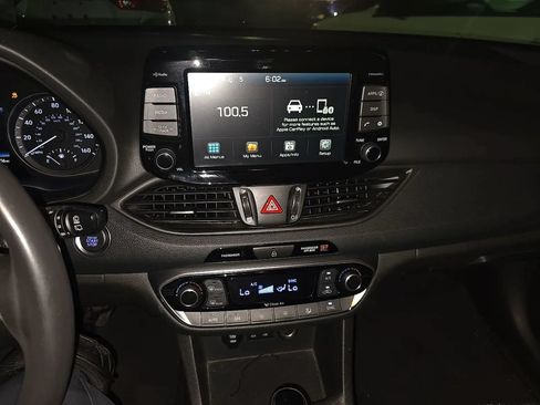 Used 2018 Hyundai Elantra GT w/ Style Package 02 FWD image 22