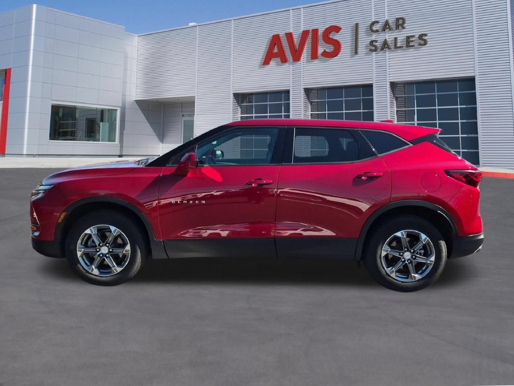 Used 2025 Chevrolet Blazer LT AWD/4WD image 10