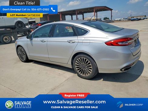 Used 2017 Ford Fusion SE FWD image 3