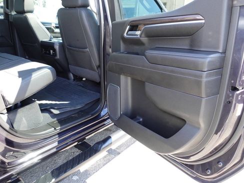 Used 2022 Chevrolet Silverado 1500 LT Trail Boss w/ LT Trail Boss Premium Package AWD/4WD image 35