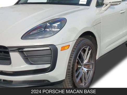 Used 2024 Porsche Macan AWD/4WD image 10