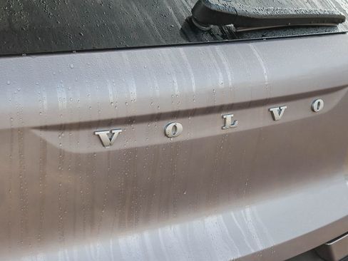 New 2026 Volvo XC40 B4 Plus w/ Climate Package image 11