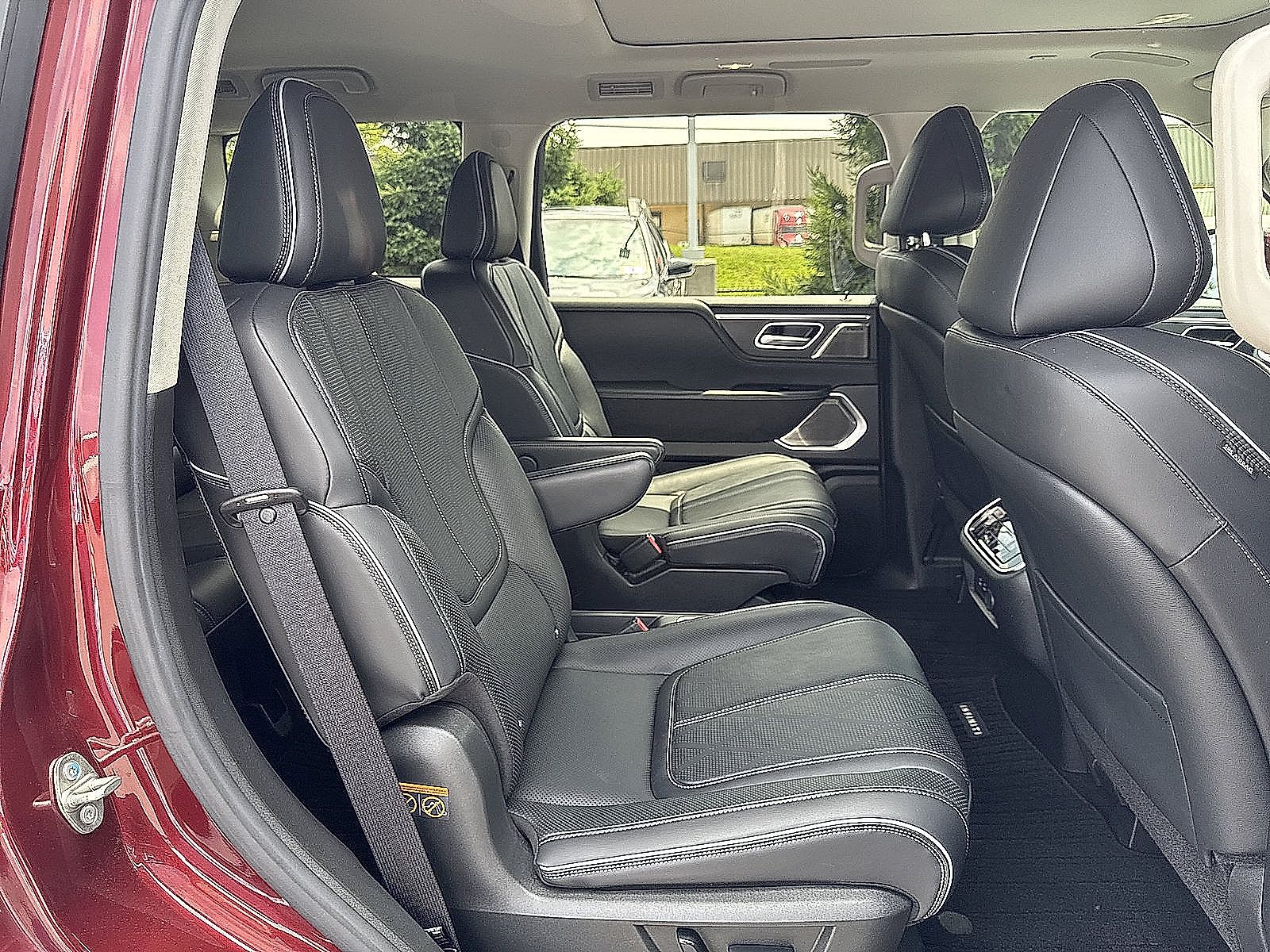 Certified 2025 INFINITI QX80 Sensory w/ Exterior Package AWD/4WD image 22